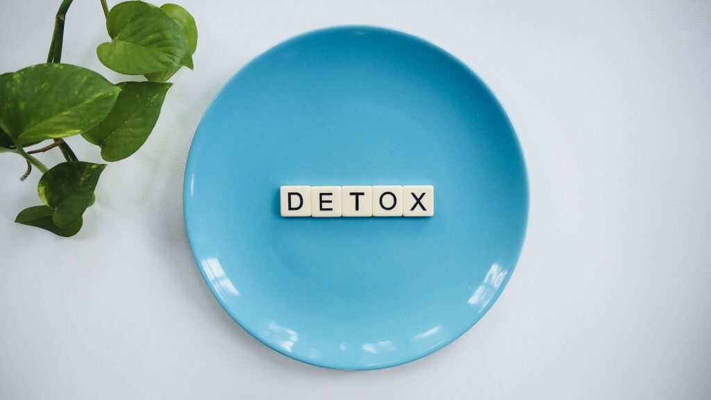 Fasting helps to detox the body and losing weight 